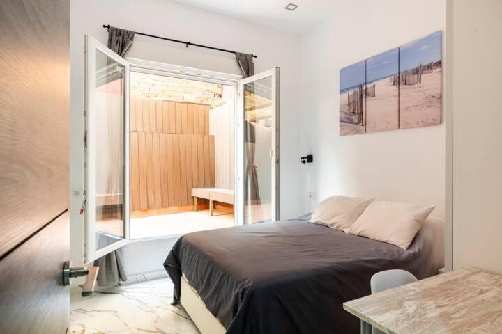 Apartamento En Planta Baja Cerca De La Playa En Бадалона Екстер'єр фото